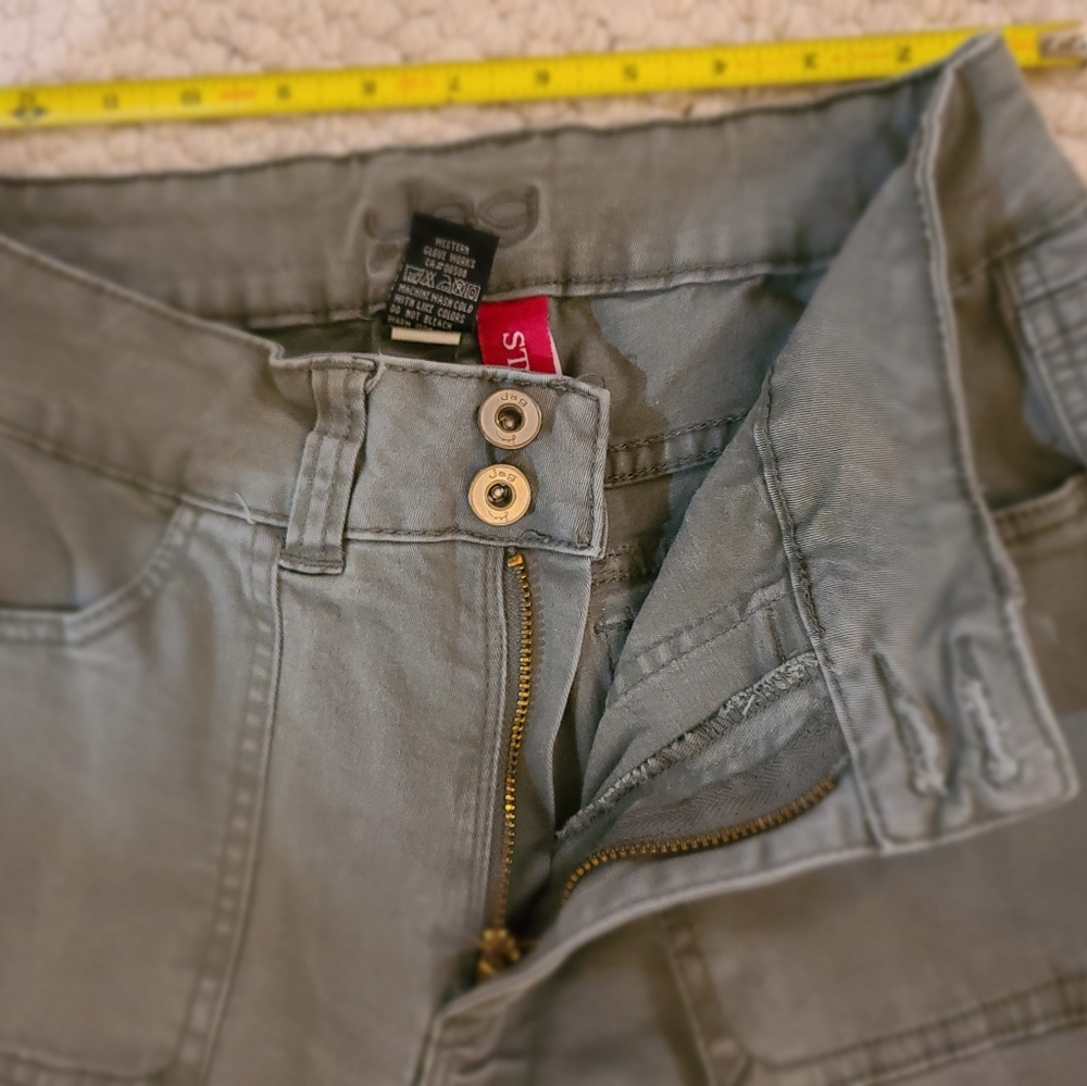 NYDJ Capris - Picture 3 of 6